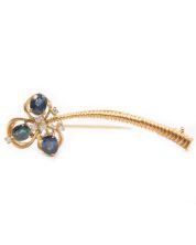 1.43ct Sapphire brooch 3-faceted medium blue sapphires 6-diamonds 