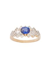 14K Yellow and White Gold 0.65ct Blue Sapphire Ring with 0.42ct diamonds Ring Size 8