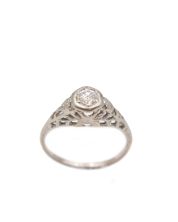 14K Vintage White Gold 0.18 Carat Diamond ring