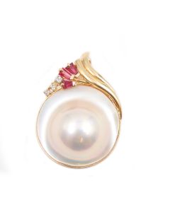 14k Mobe Pearl pendant 20mm round  w/diamonds and Baquette Rubies